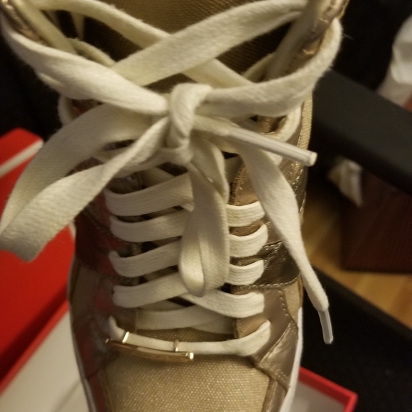 Coach Sneakers sz 8.5 Alexis Wedge Lt. Gold - Picture 9 of 9